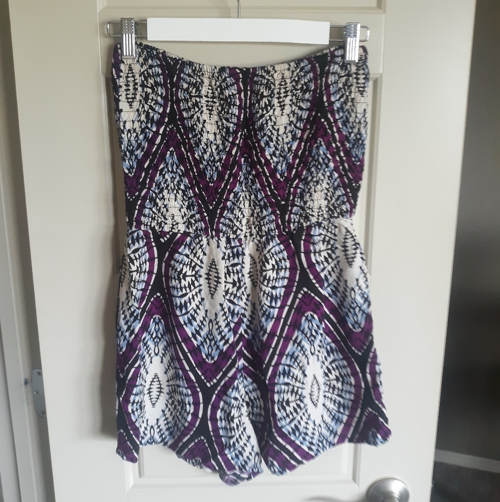 Fun Patterned Romper - Picture 3 of 5